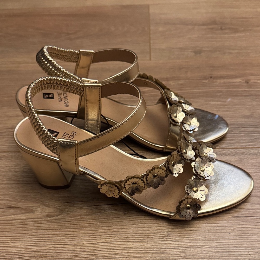 NWOT - Gold Floral Applique Sandals